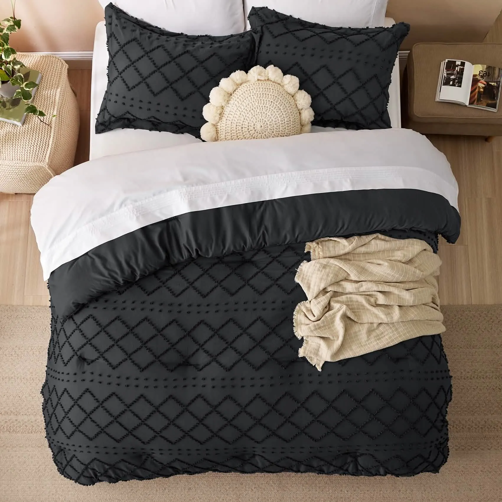 Boho Tufted Embroidery Comforter Set