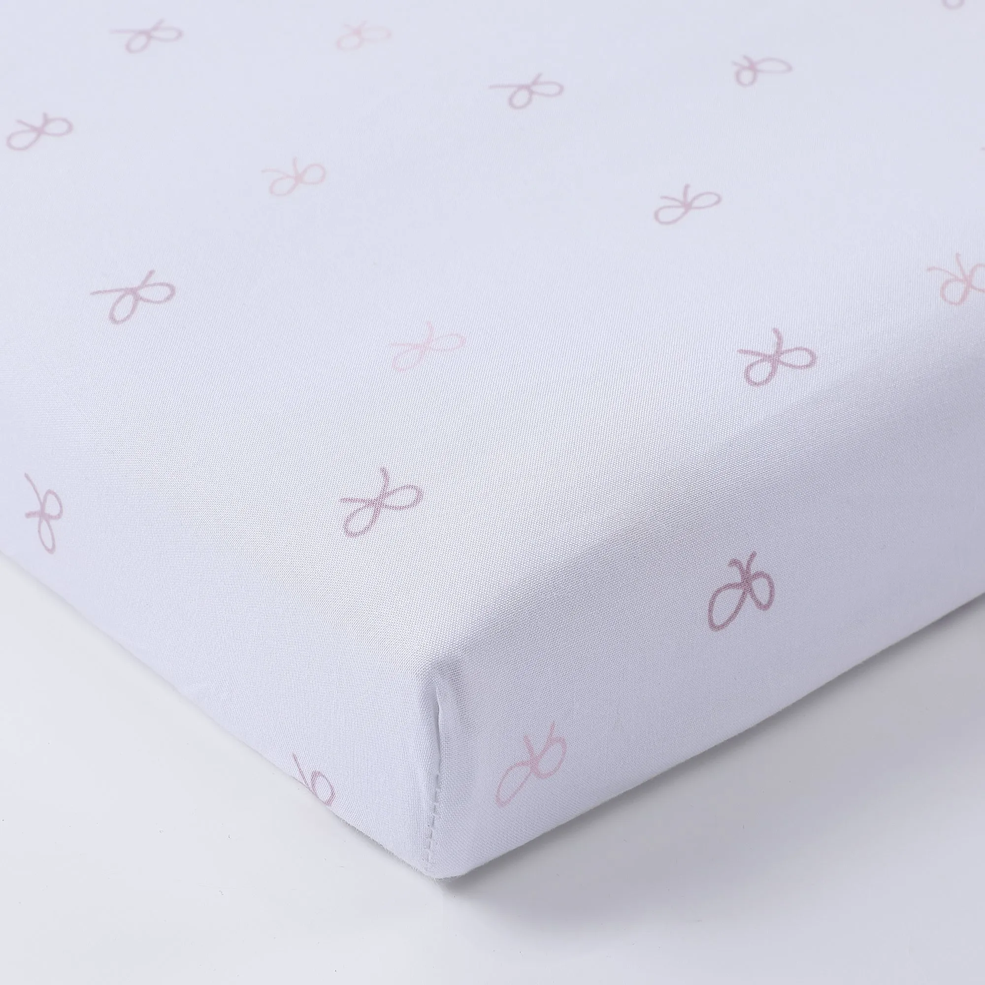 Bow Printed Crib Sheet