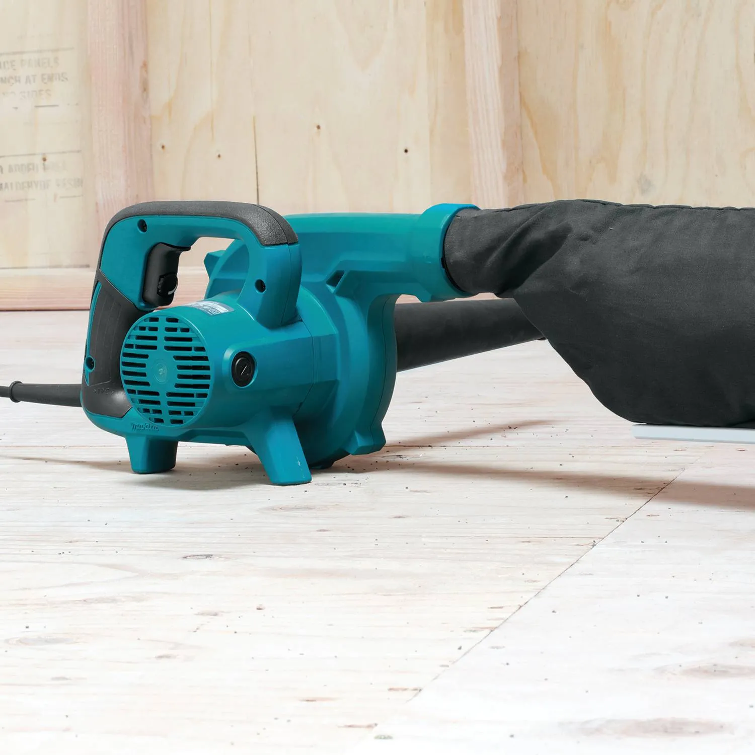 Makita UB1103 Electric Blower