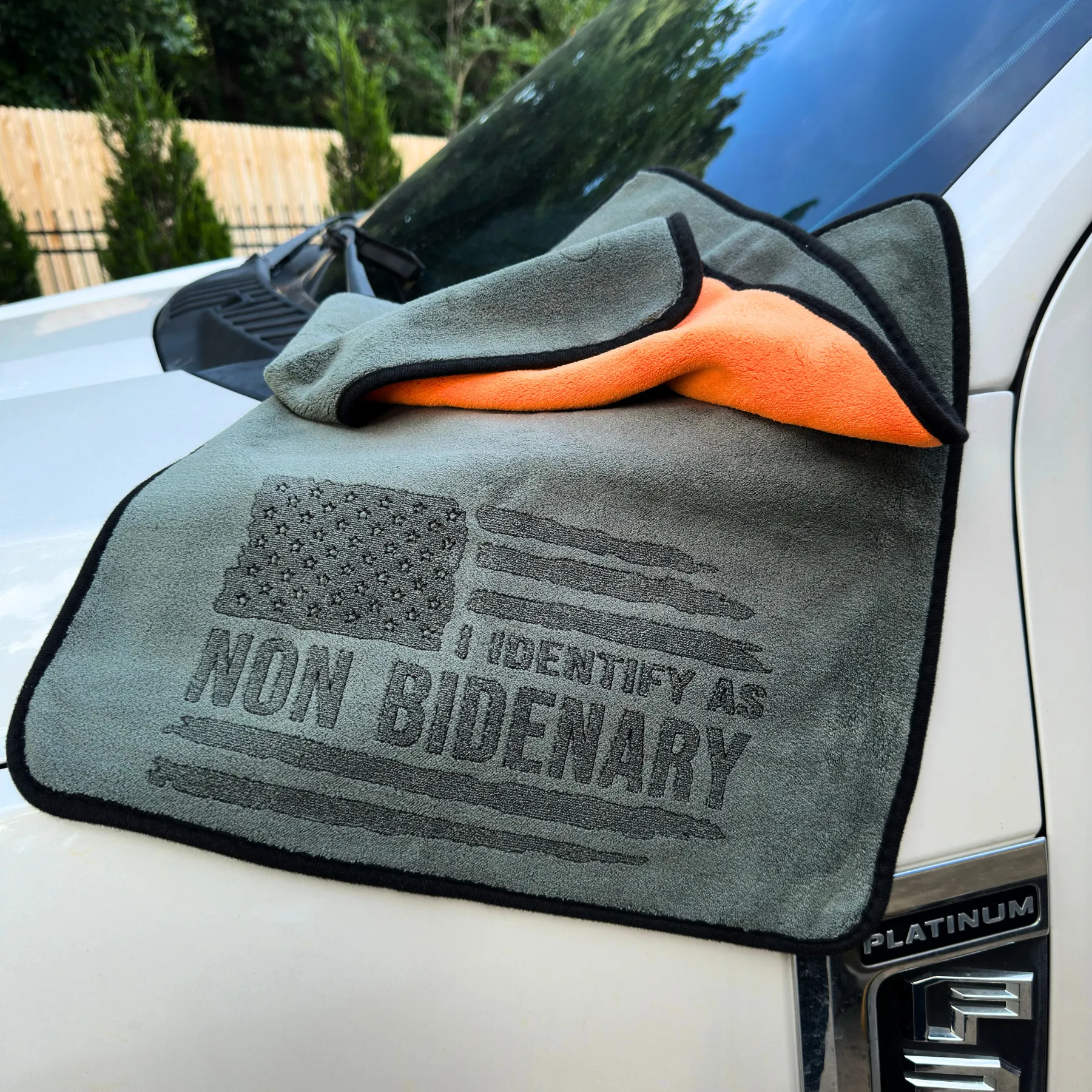 Non Bidenary Towel