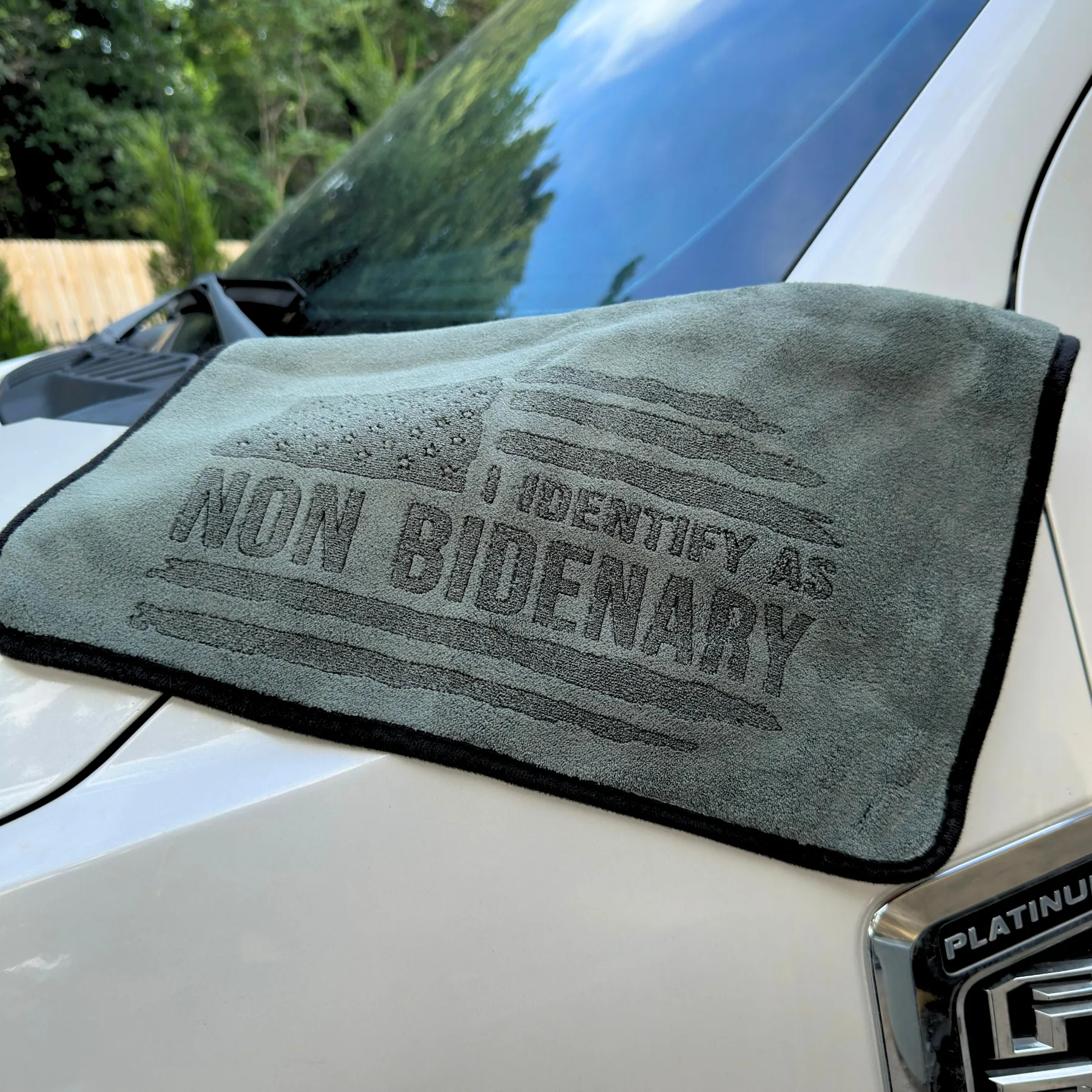 Non Bidenary Towel