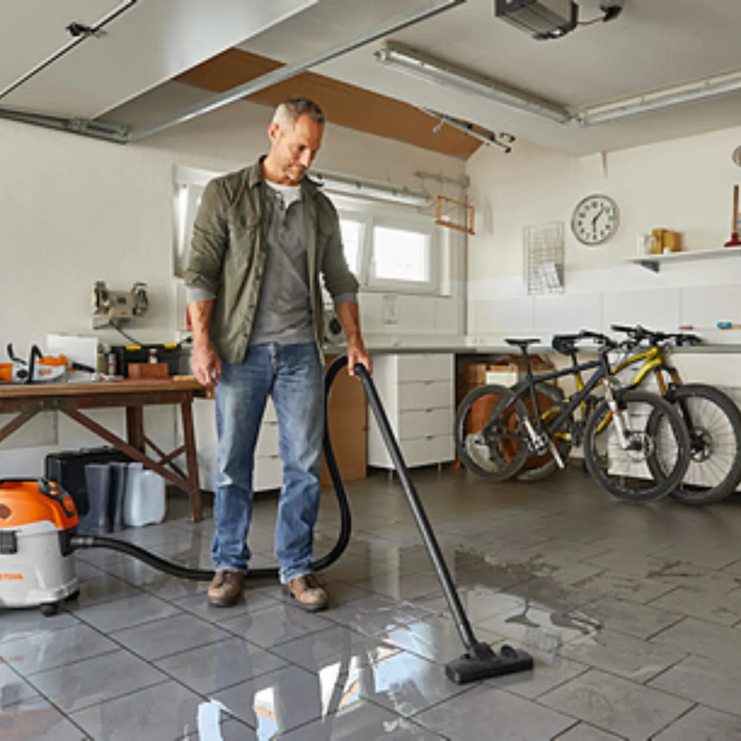 STIHL SE 33 Wet / Dry Corded Electric Vacuum