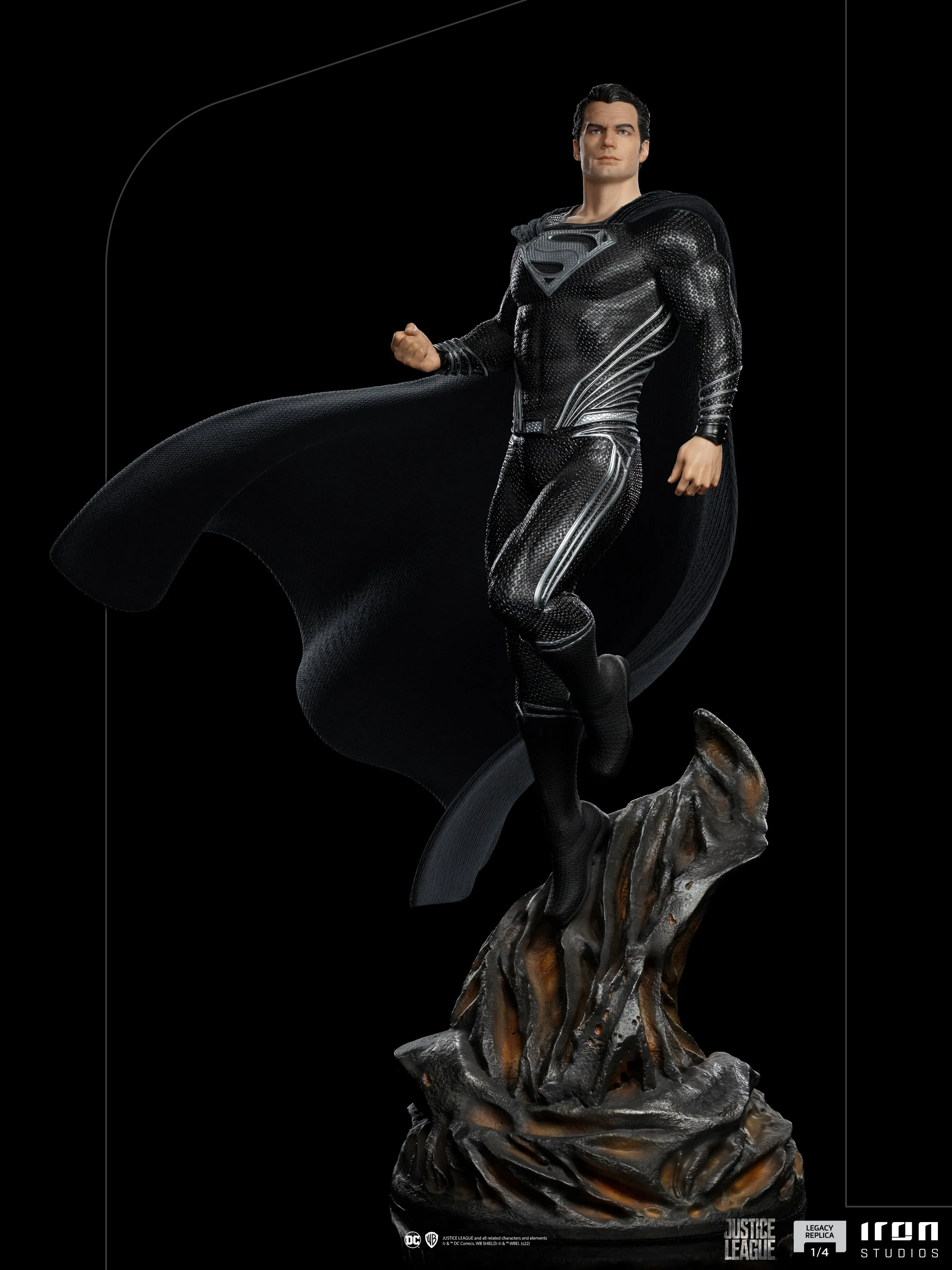 Superman Black Suit Legacy Replica 1/4