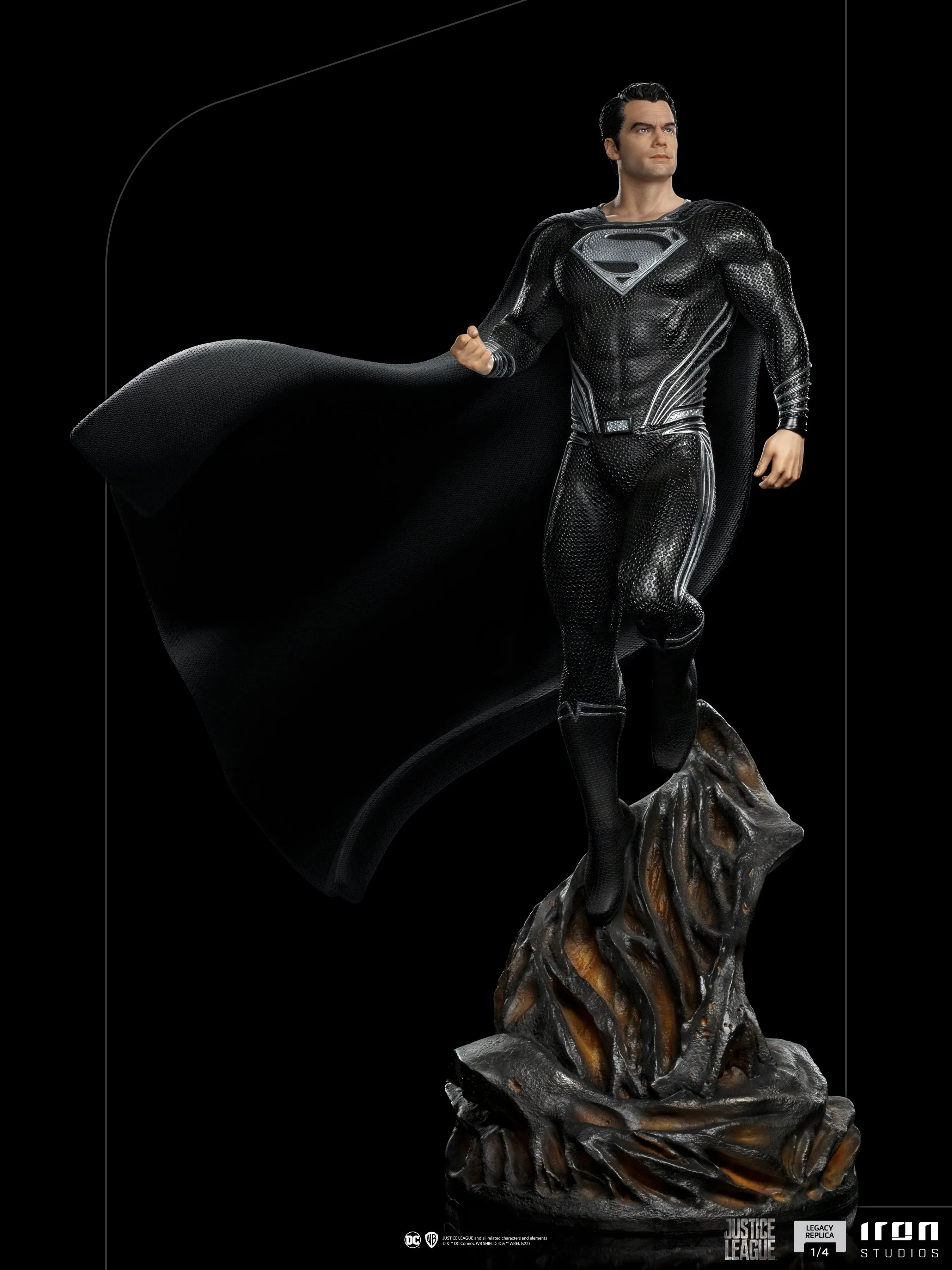 Superman Black Suit Legacy Replica 1/4