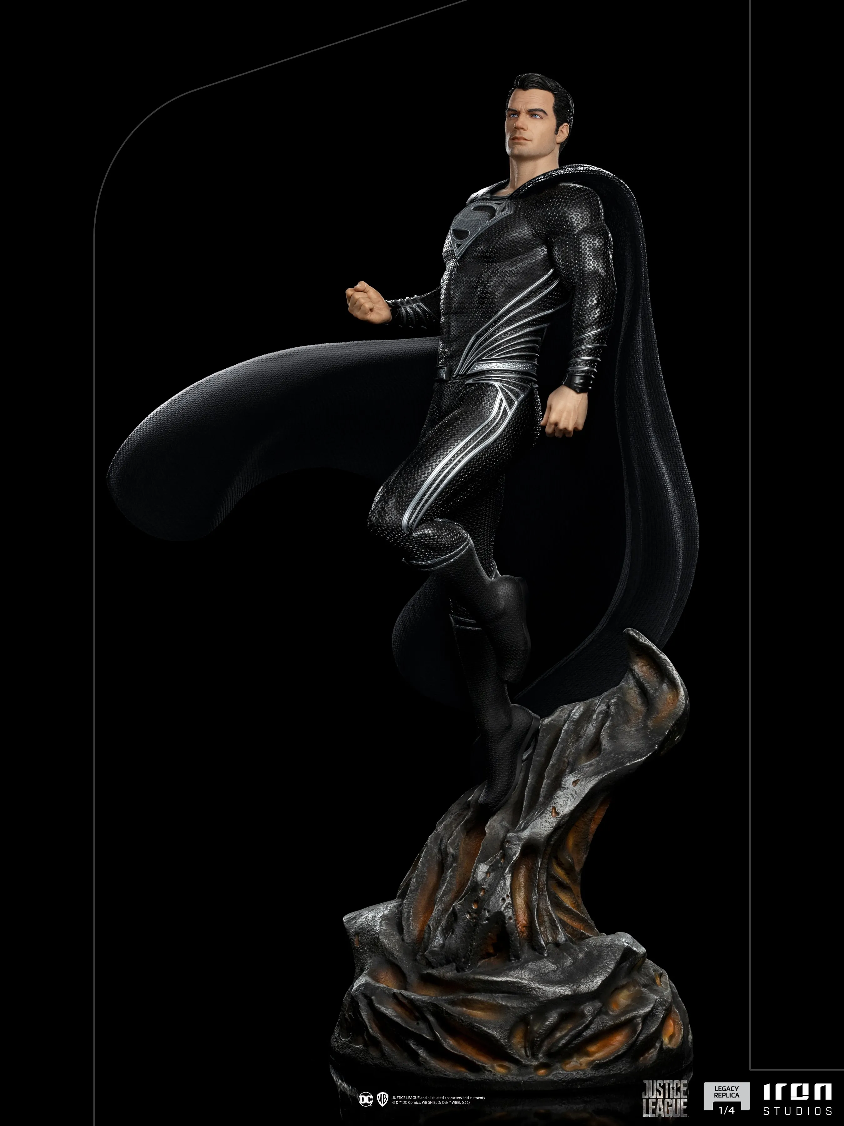 Superman Black Suit Legacy Replica 1/4