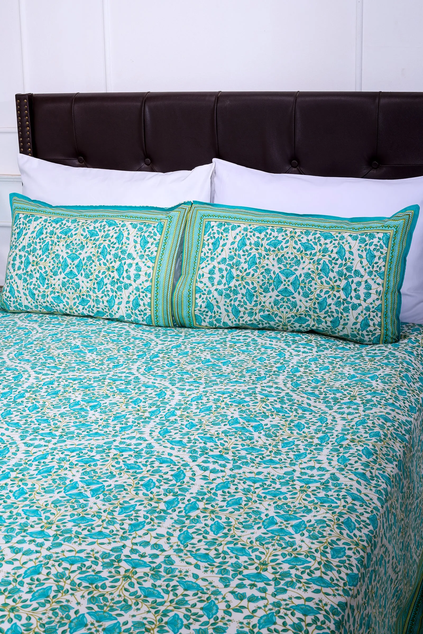 Tulip Jaal Turquoise Cotton Bedsheet