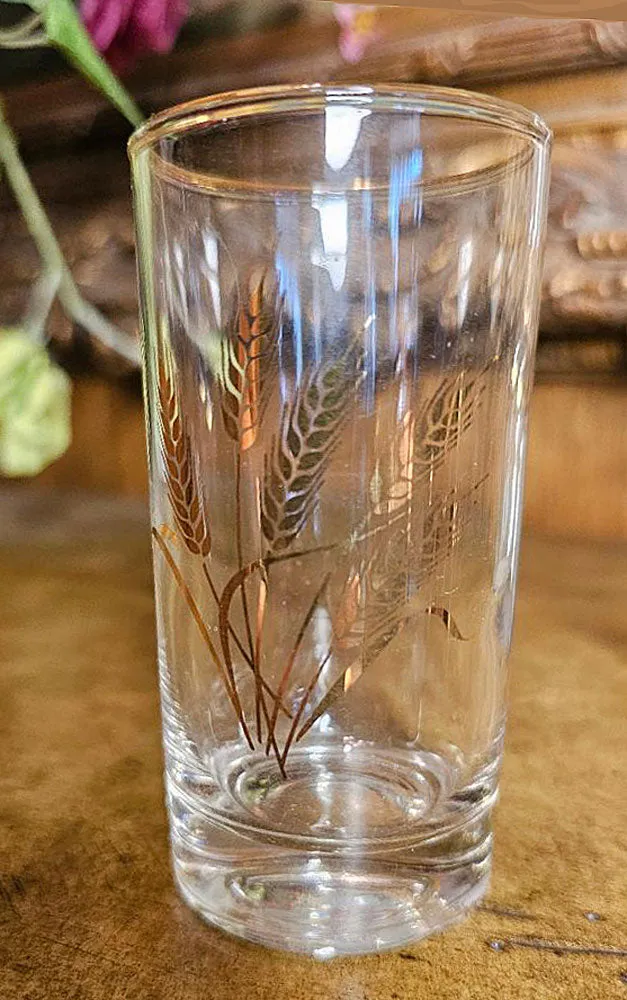 VINTAGE 1960S BEDROOM BATHROOM WATER CARAFE WITH DAINTY GOLD WHEAT TRIMMED GLASS SET